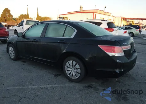 2011 Honda Accord 2.4 Lx z USA, uszkodzony, nr VIN 1HGCP2F30BA093154